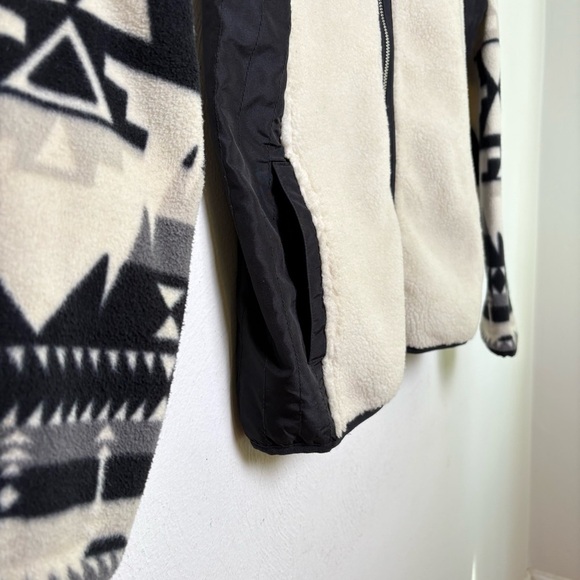 L-RL Lauren Active Ralph Lauren Aztec Southwestern Geometric Fleece Jacket M - Picture 5 of 13